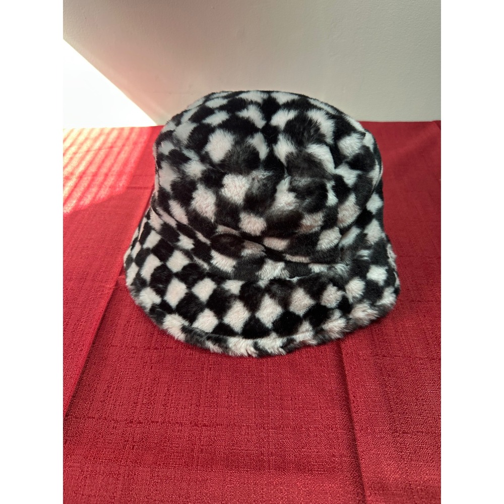 Black and White Checkered Faux Fur Bucket Hat Fuzzy Winter Streetwear Accessory
